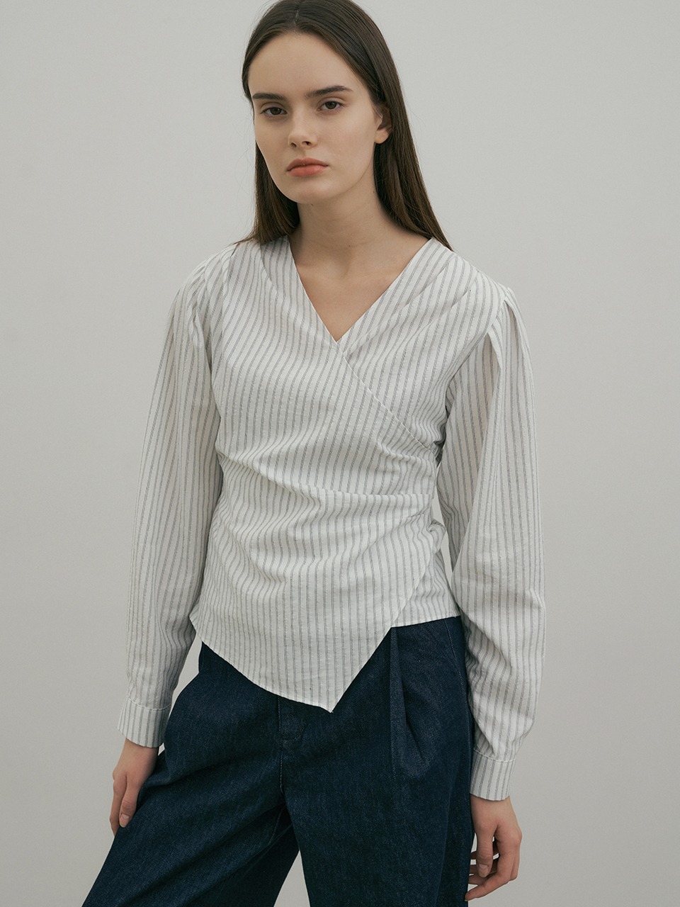 comos 791 striped v-neck pintuck wrap blouse (white stripe)
